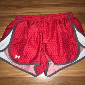 Under armour shorts gently used